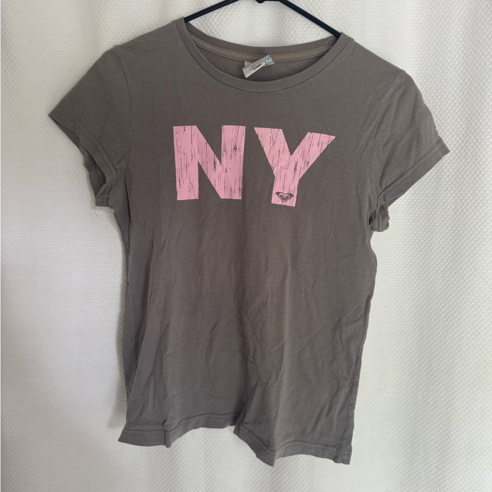 Roxy Gray T-Shirt with Pink Graphic